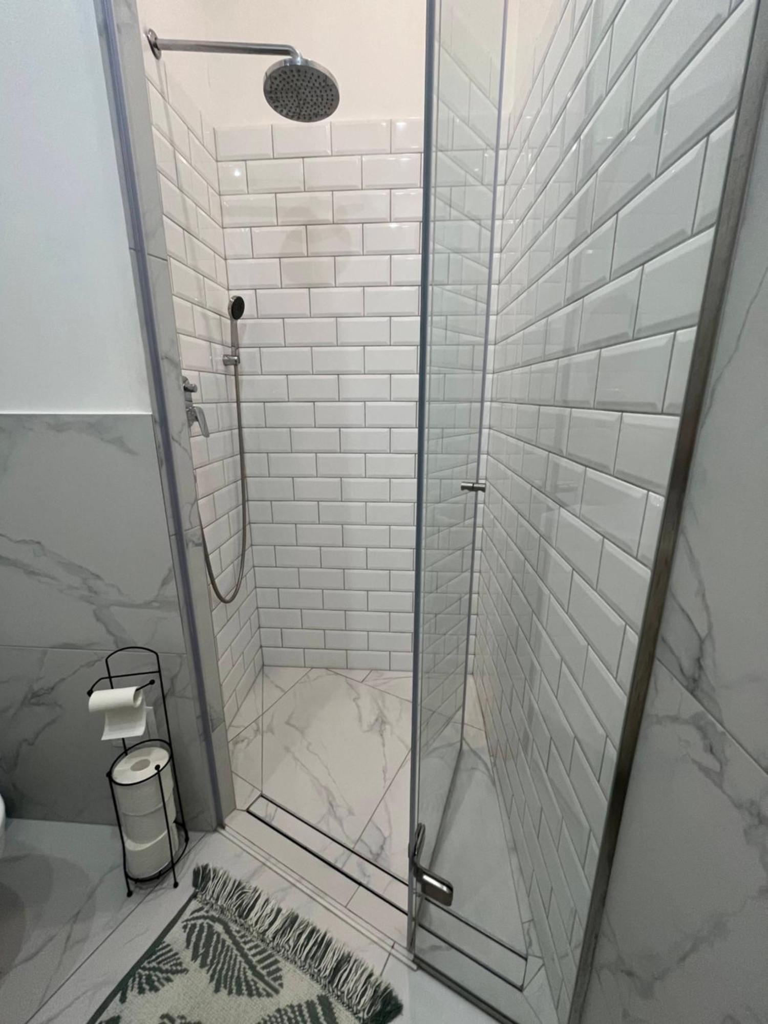 Larix Apartman Budapesta Exterior foto