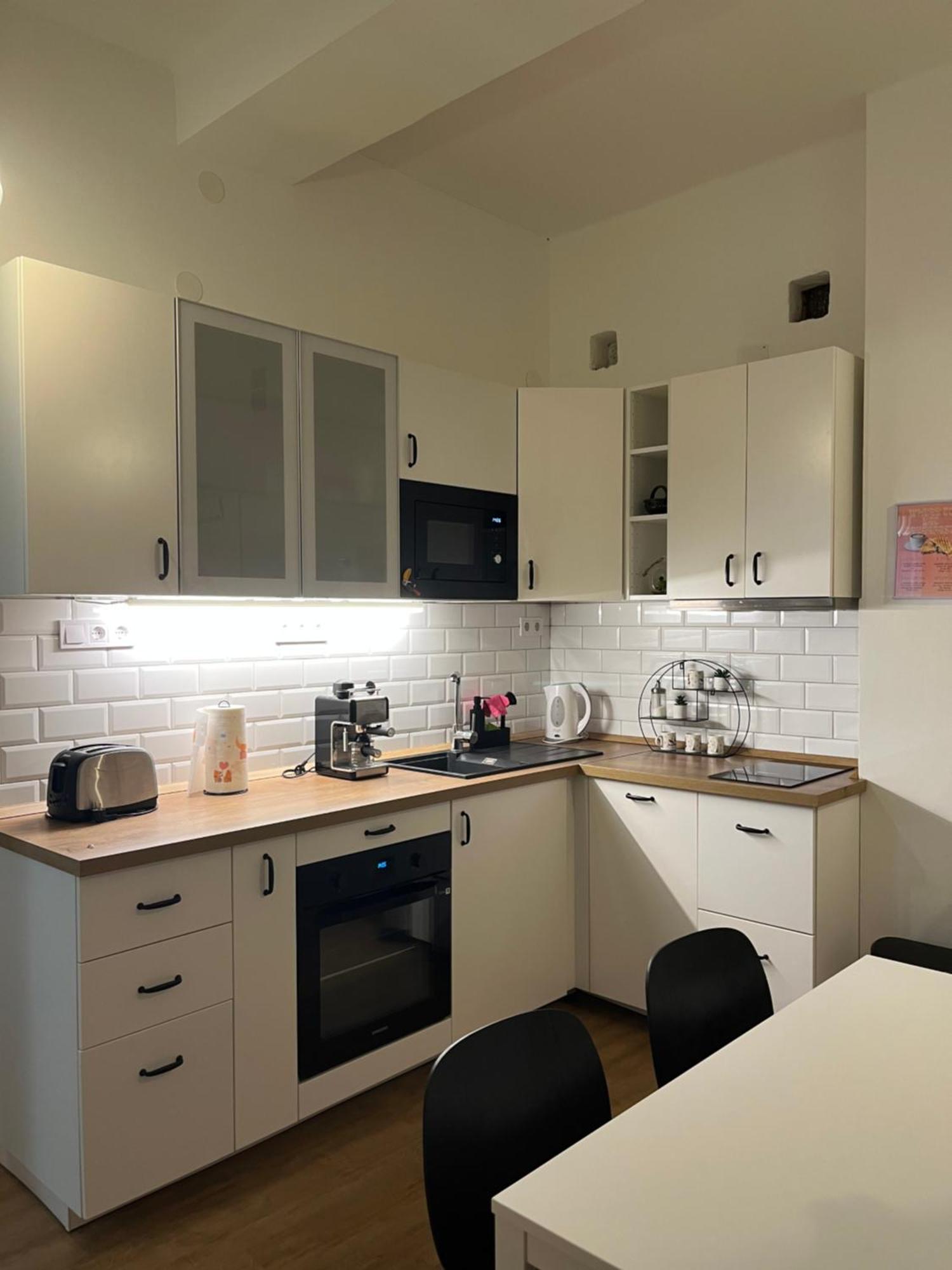 Larix Apartman Budapesta Exterior foto